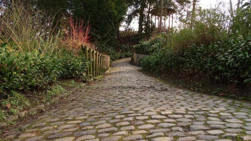 Cobblestone Driveways - Best Material For A Driveway
